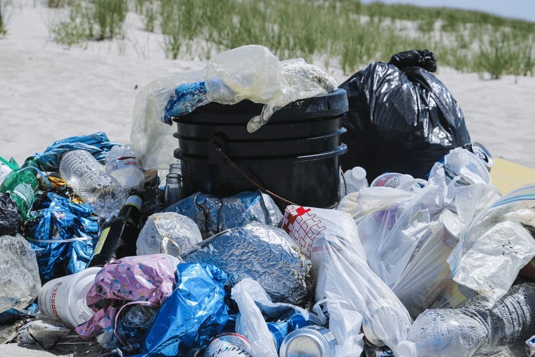 does plastic biodegrade